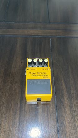 Boss OS-2 OverDrive/Distortion Guitar Pedal