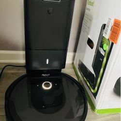 Robot Roomba i7+ (7550) Robot Vacuum with Automatic Dirt Disposal - Empties Itself for up to 60 Days