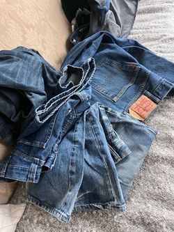 Who has free jeans for project