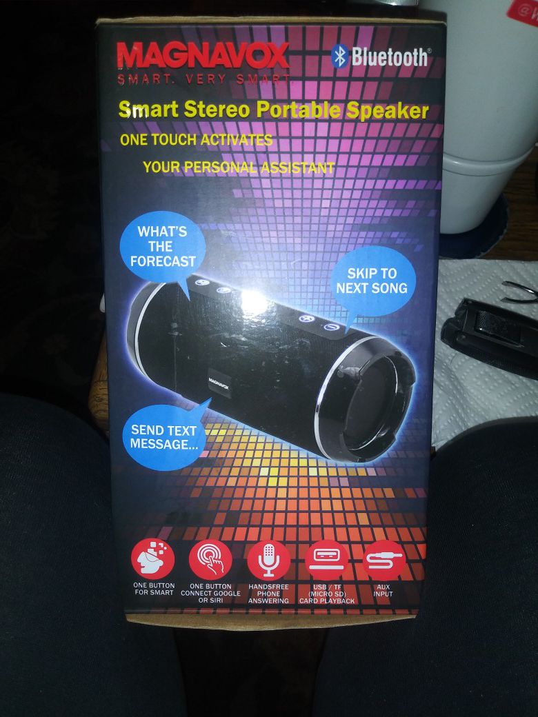 Smart bluetooth speaker