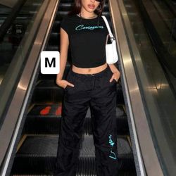 New women’s 2 piece set size medium