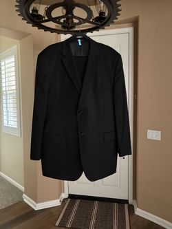 Men’s Warehouse Suit