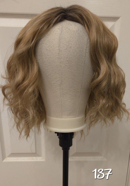 Short Ombre Blonde Wavy Wig-Synthetic