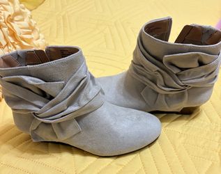 Dressy Shoes & Ankle Boots