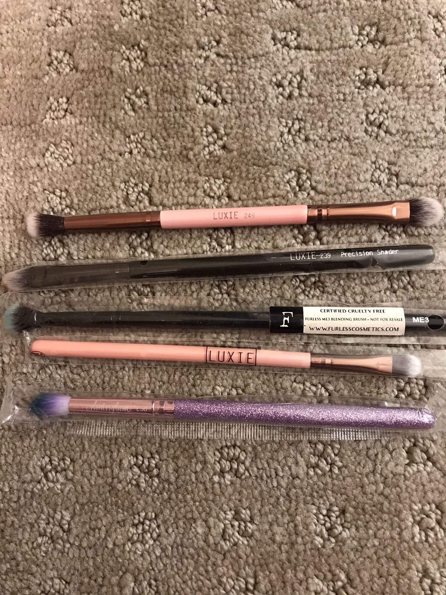 16 ipsy makeup bags and 5 new brushes-luxie