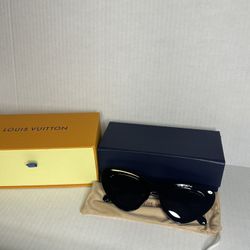 LV Women’s sunglasses 