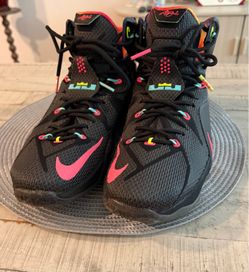 Mens Nike LeBron 12