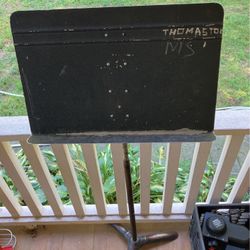 MUSIC STAND