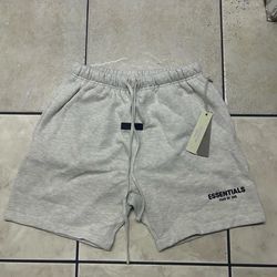 light oatmeal/gray essential shorts size large