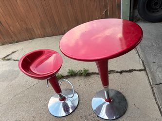 Retro Pub/Table with One Matching Stool