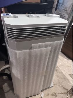 BRAND NEW IQ Air purifier medical grade air purifier system,