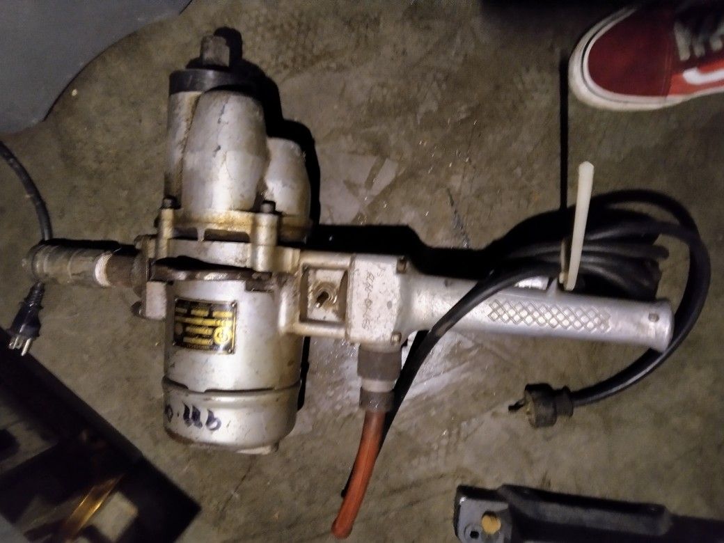 Vintage CHICAGO PNEUMATIC R-90 Industrial Electric Tool -