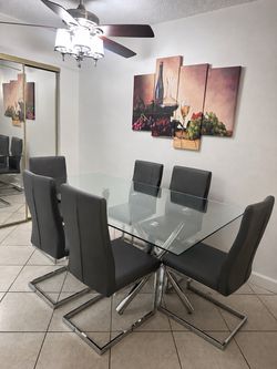 Dining Table / Juego de Comedor