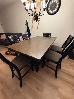 Solid Wood Dining Table Set 6 Chairs – 64” x 40”