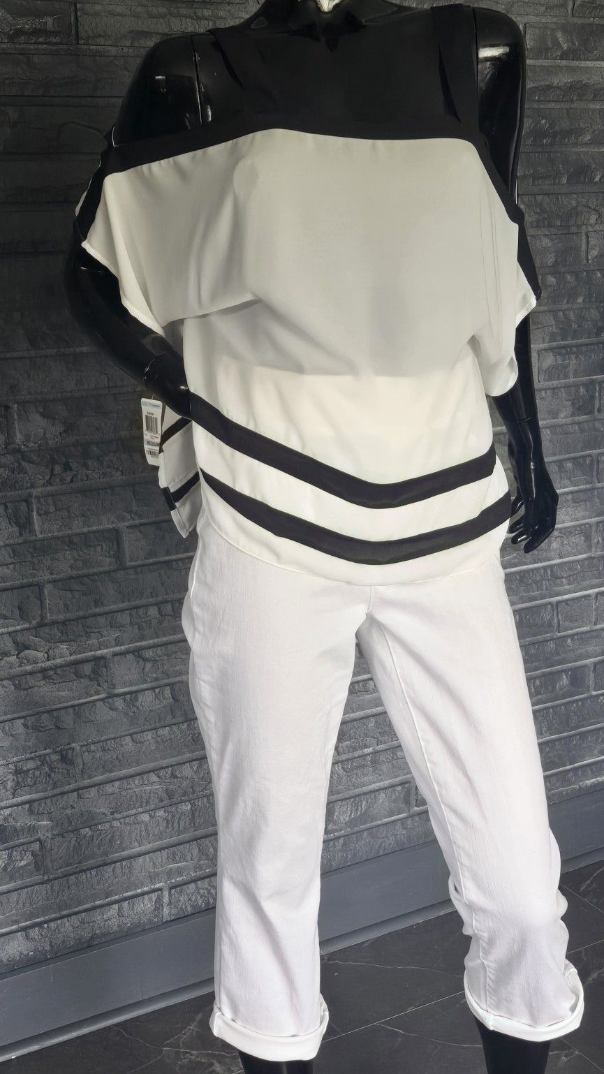 International Concepts Shaw / Poncho Med