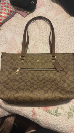 Coach authentic