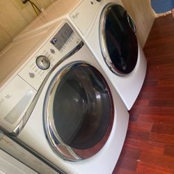Whirlpool Washer And Gas Dryer 