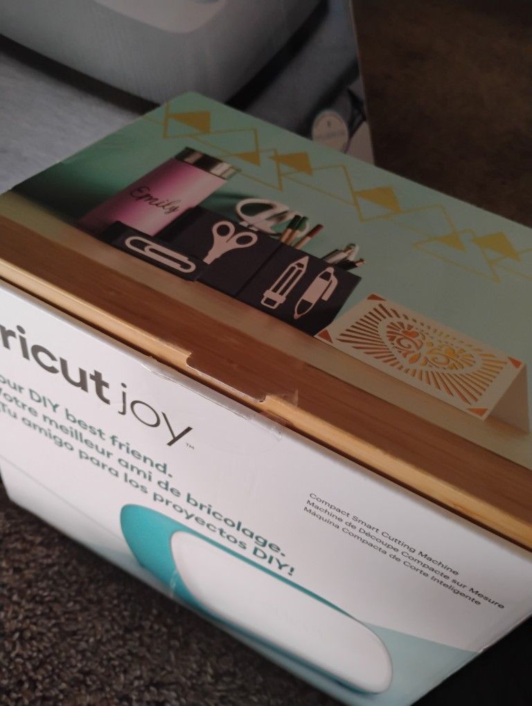 Cricut Joy Cutting Machine