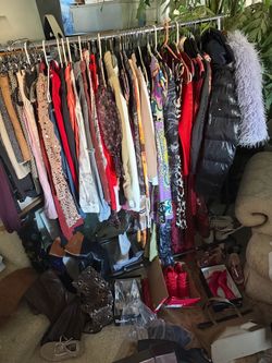 Large Mixed Women's Clothing Lot