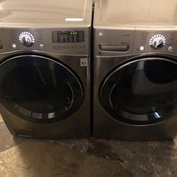 LG Washer and Gas Dryer Set 