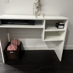 White Desk 