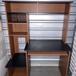 Computer Desk/Shelves