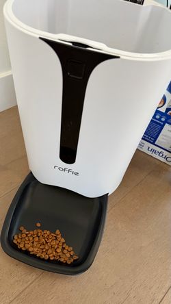 Roffie Pet Automatic Cat Dog Feeder Food Dispenser d.  SPECIAL CUSTOMER SERVICE-Roffie aims to help you take good care of your pets.We provide a two-y