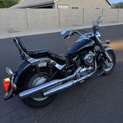 2006 Yamaha VSTAR BOBBER Cruiser 