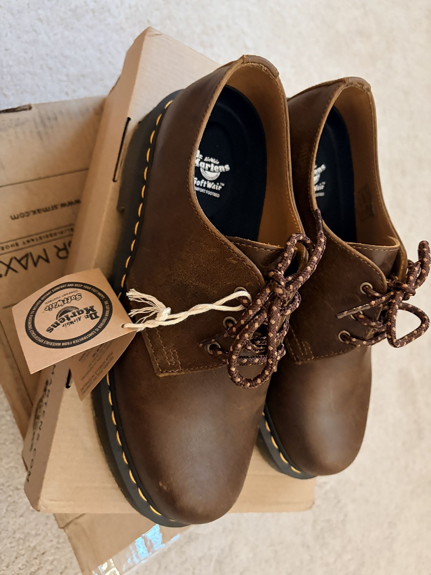dr martens NEW men 9
