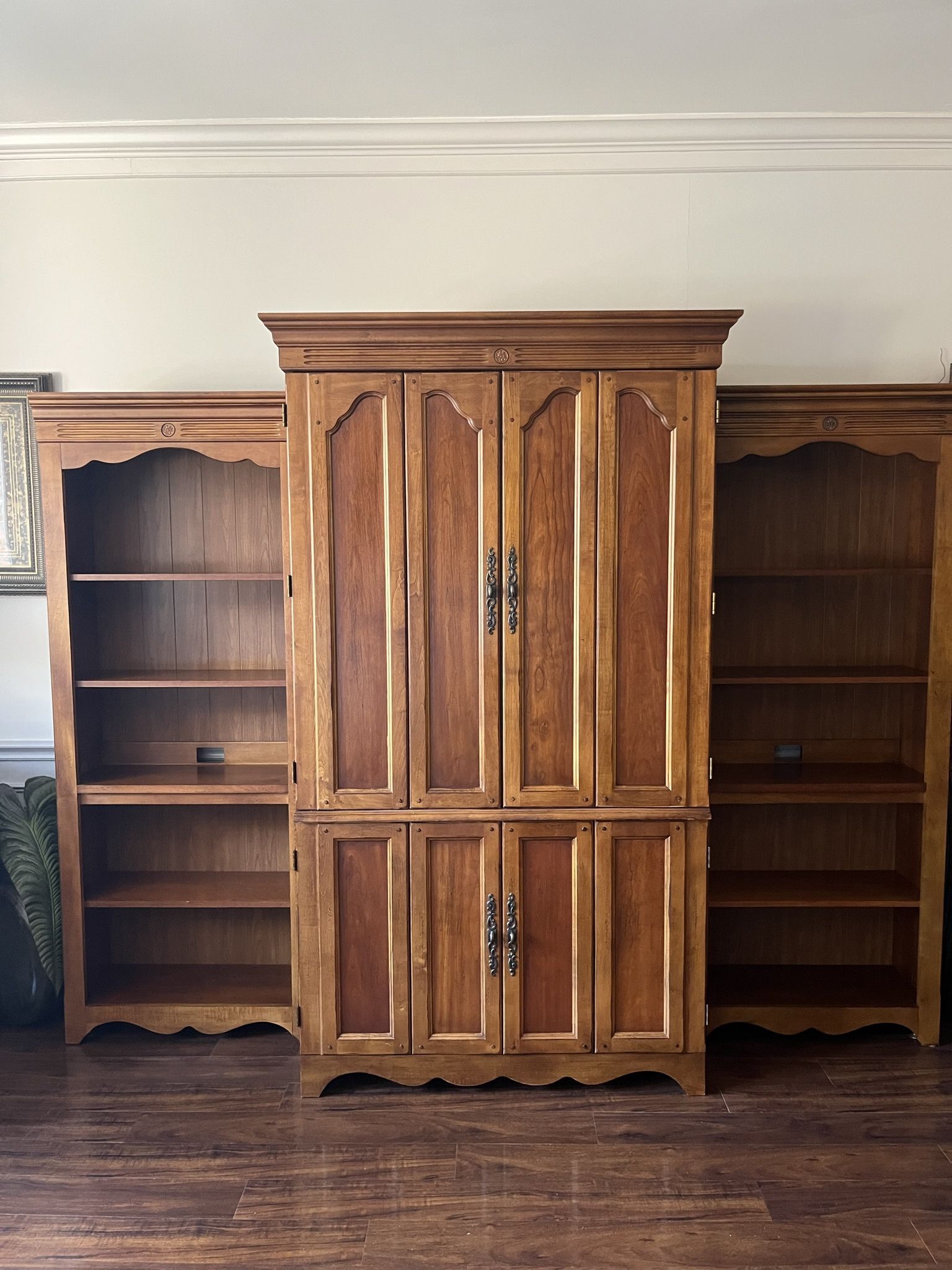 Computer Cabinet Wall Unit With Bookshelves