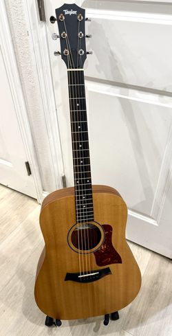 Taylor Big baby Acoustic Guitar Mint 
