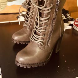 Size 5 Womens Heals