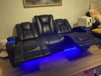 Black Leather 3-Seater Power Reclining Sofa - Excellent Condition!