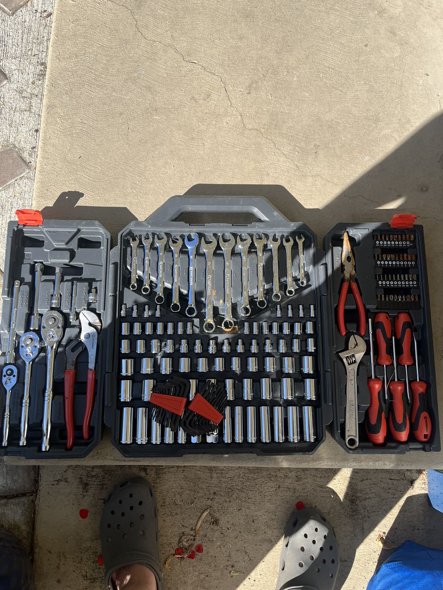 crescent socket and pliers set