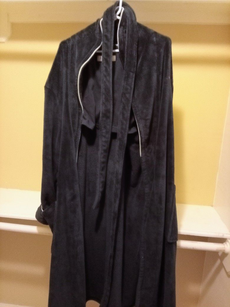 Tommy Bahamas Vintage Marlin Robe,,$$50