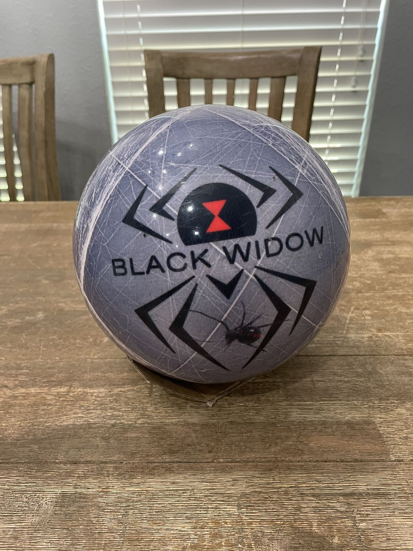 Custom Bowling Ball Hammer Black Widow Viz-A-Ball - 15lb Custom Bowling Ball Hammer Black Widow Viz-A-Ball - 15lb