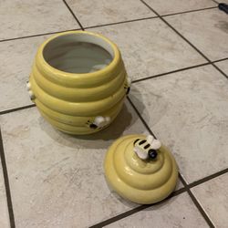 Honey Pot Cookie Jar 