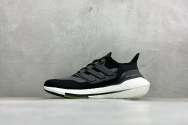 A.didas UltraBoost 21