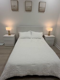 Modern White Bedroom Set