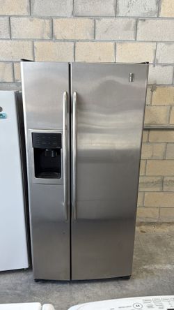 33” Refrigerator 