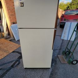 Refrigerator (GE)
