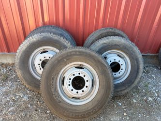 ST235/85R16