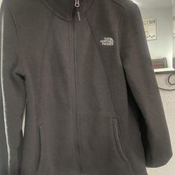 The north face sweater