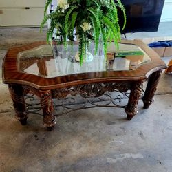 coffee table with this flower vase