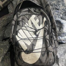 Nike Backpack   READ DESCRIPTION 