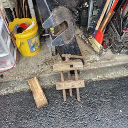 Old Wood Vise