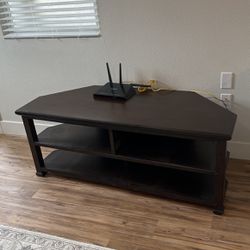 TV stand (free)