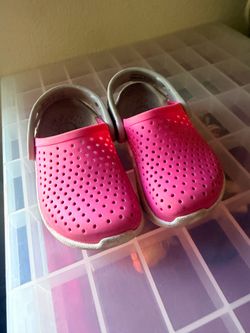 Girls crocs size 7c
