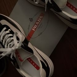 Patent leather and technical fabric Pradas