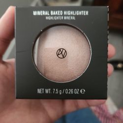 IL Makiage Mineral Baked Powder 